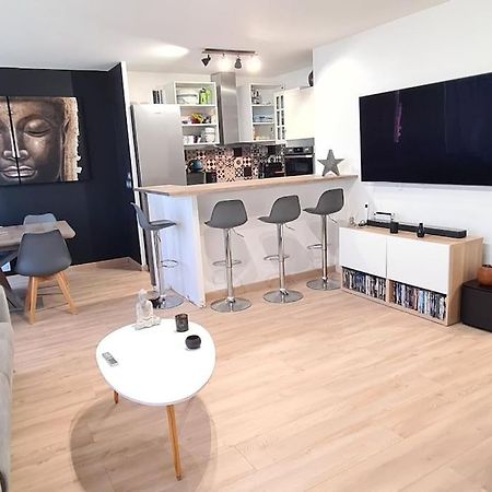 Charmant Logement Avec Jacuzzi Mantes-la-Jolie Extérieur photo