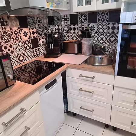 Charmant Logement Avec Jacuzzi Mantes-la-Jolie Extérieur photo