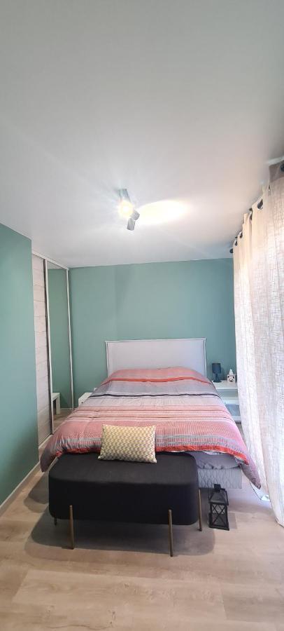 Charmant Logement Avec Jacuzzi Mantes-la-Jolie Extérieur photo