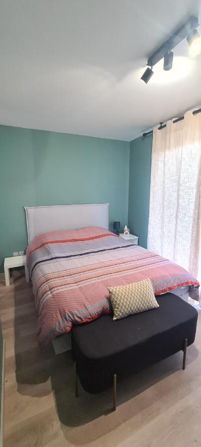 Charmant Logement Avec Jacuzzi Mantes-la-Jolie Extérieur photo
